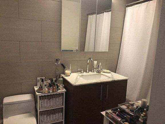 4th image of 2145 44th Dr APT 5E