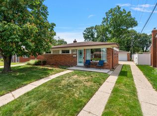 32369 Alvin St, Garden City, MI 48135