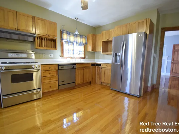 121 Lowell St #121, Somerville, MA 02143