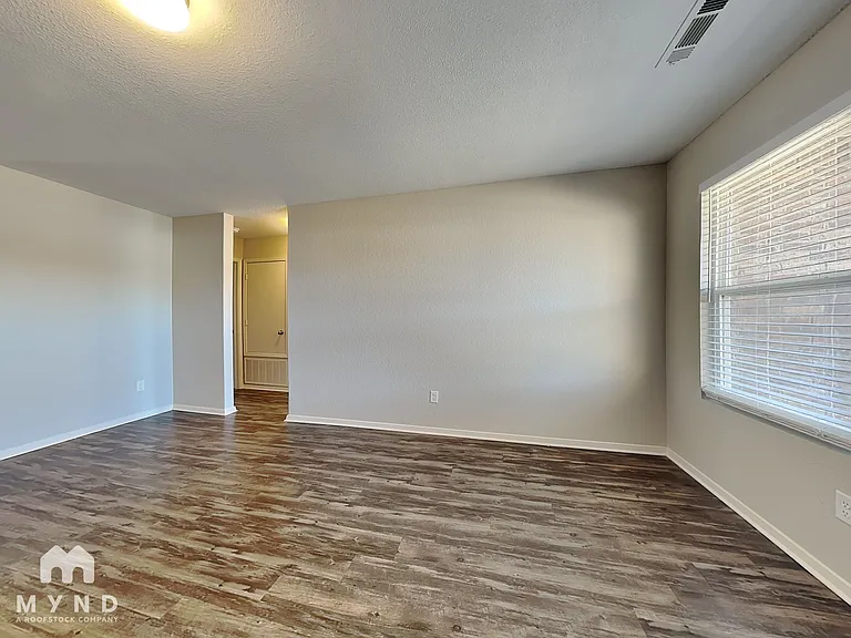 104 Palm St — Photo 14