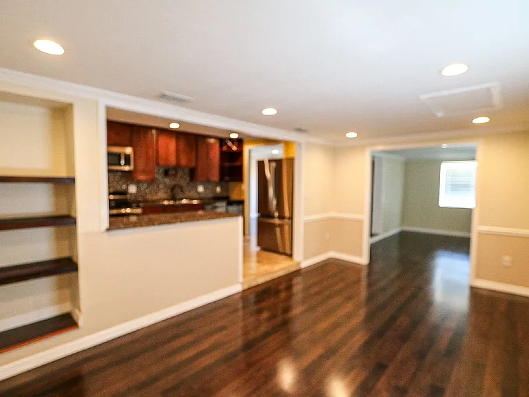 4419 W Euclid Ave — Photo 18
