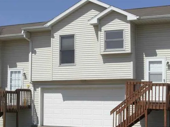 2229 9th St, Coralville, IA 52241