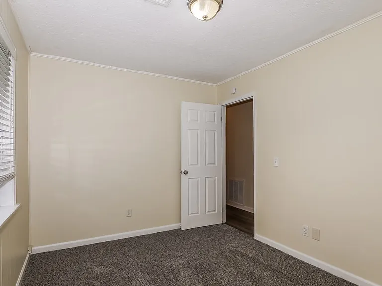 5 Silverwood Dr — Photo 13