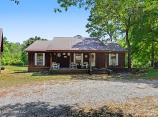 182 Rolling Woods Rd, Lucedale, MS 39452