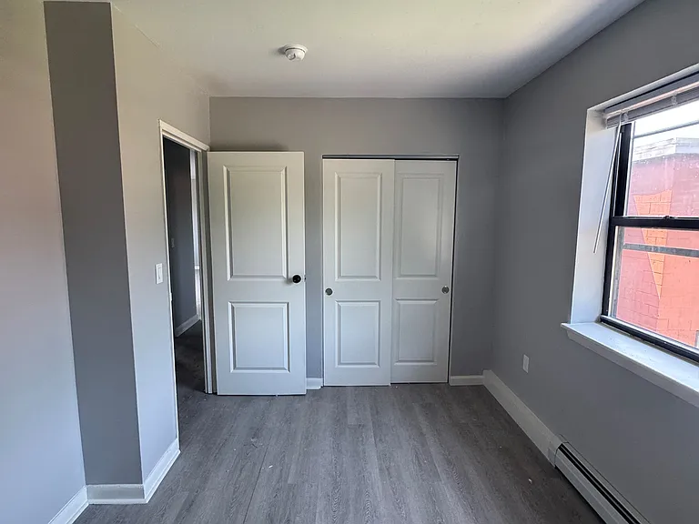 180 Earle St #C02 — Photo 6