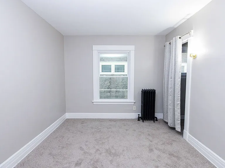 343 Boston Pl — Photo 9