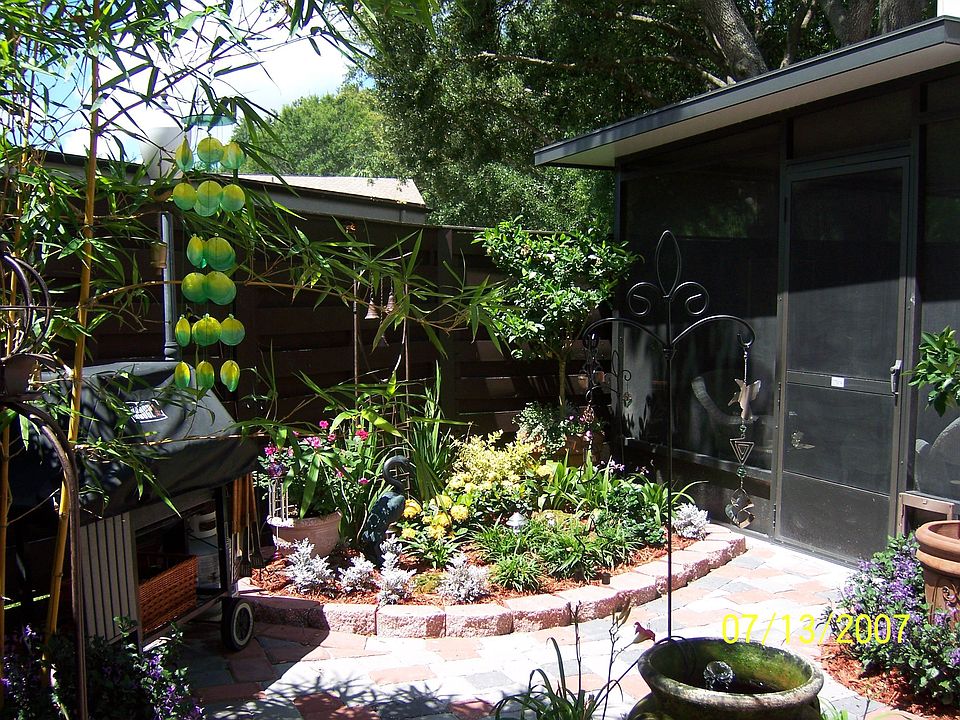 Courtyard off LR & Lanai