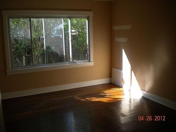 5th image of 316 Mellifont Ave