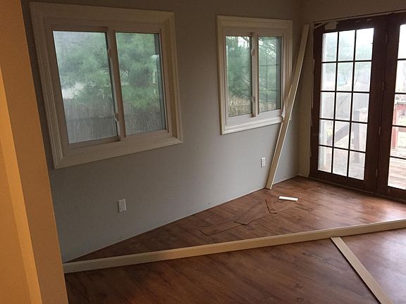4th image of 207 Ontario Pl