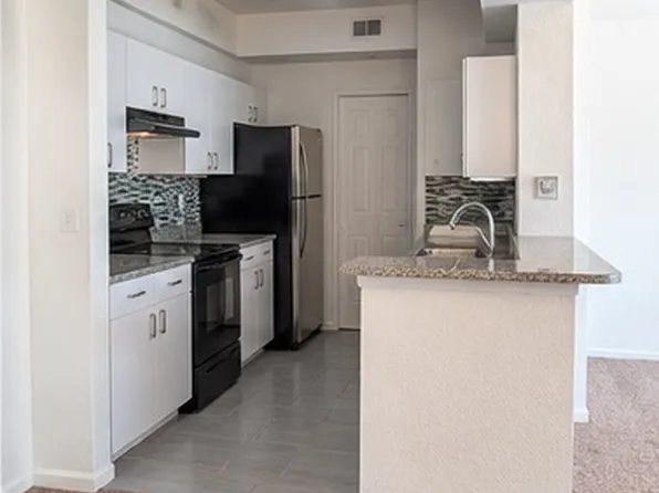 17112 Carrington Park Dr APT 926, Tampa, FL 33647