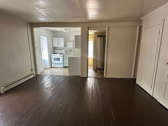 3rd image of 22 N Hartley St