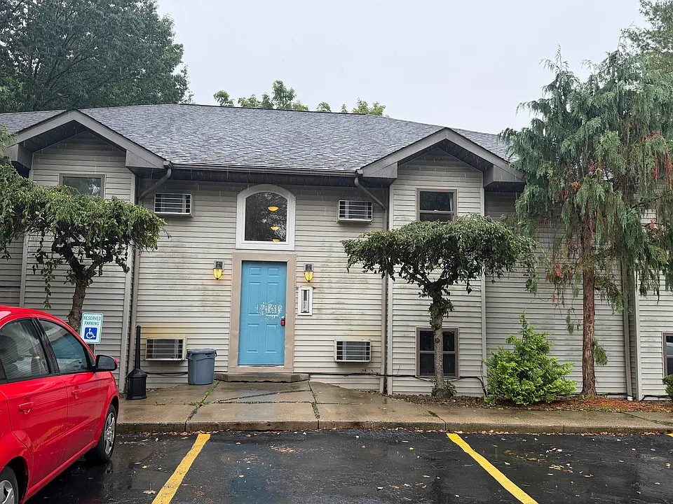 7240 Warren Sharon Rd #8