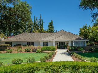 2260 W Robinwood Ln, Fresno, CA