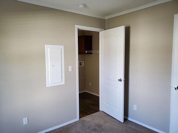 4th image of 430 Oaklawn Dr #430