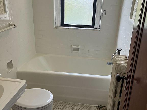 2nd image of 2023 Tuxedo St #49fcbfe09