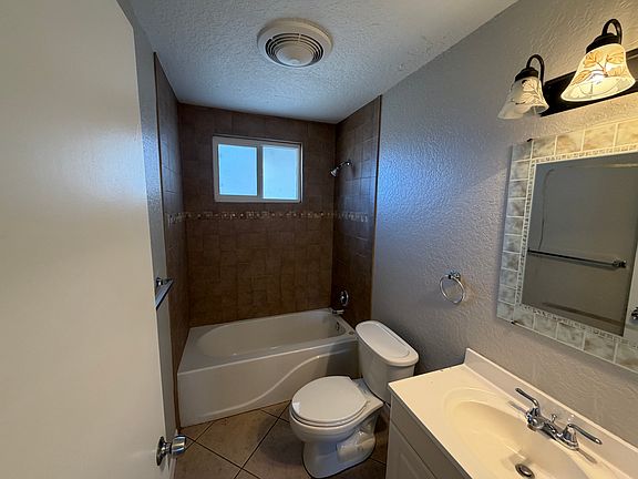 4th image of 768 45th Ave N