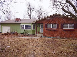 2424 Cherokee Ave, Baxter Springs, KS 66713