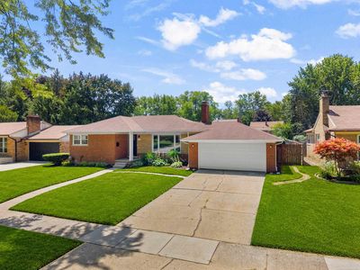 307 Wellington Crescent Blvd, Mount Clemens, MI, 48043