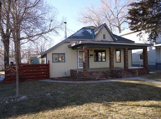608 E 2nd St, Mccook, NE 69001