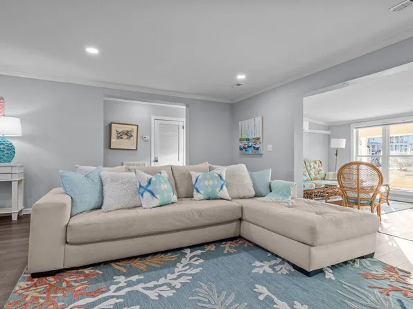 (undisclosed Address), Atlantic Beach, NC 28512
