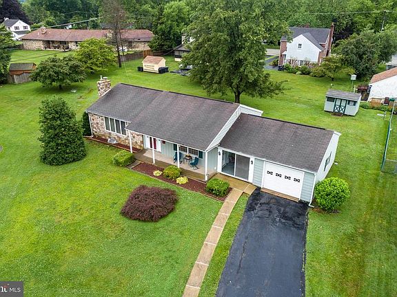 3rd image of 43 Kenalcon Dr