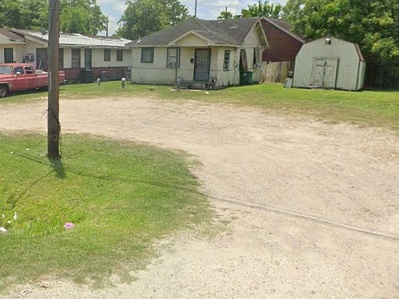 2nd image of 3564 Mount Pleasant St