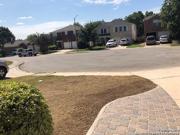 4th image of 6621 Chaucerwood Ct