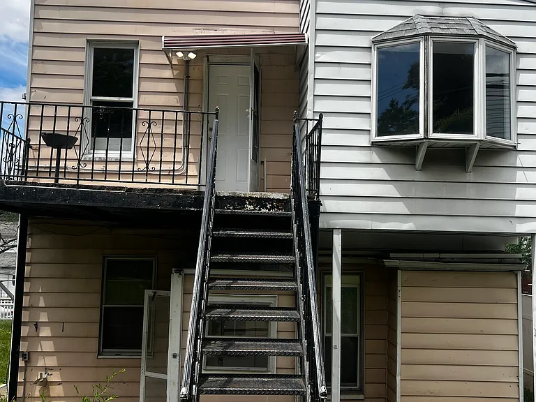 Bennett Ave — Photo 16