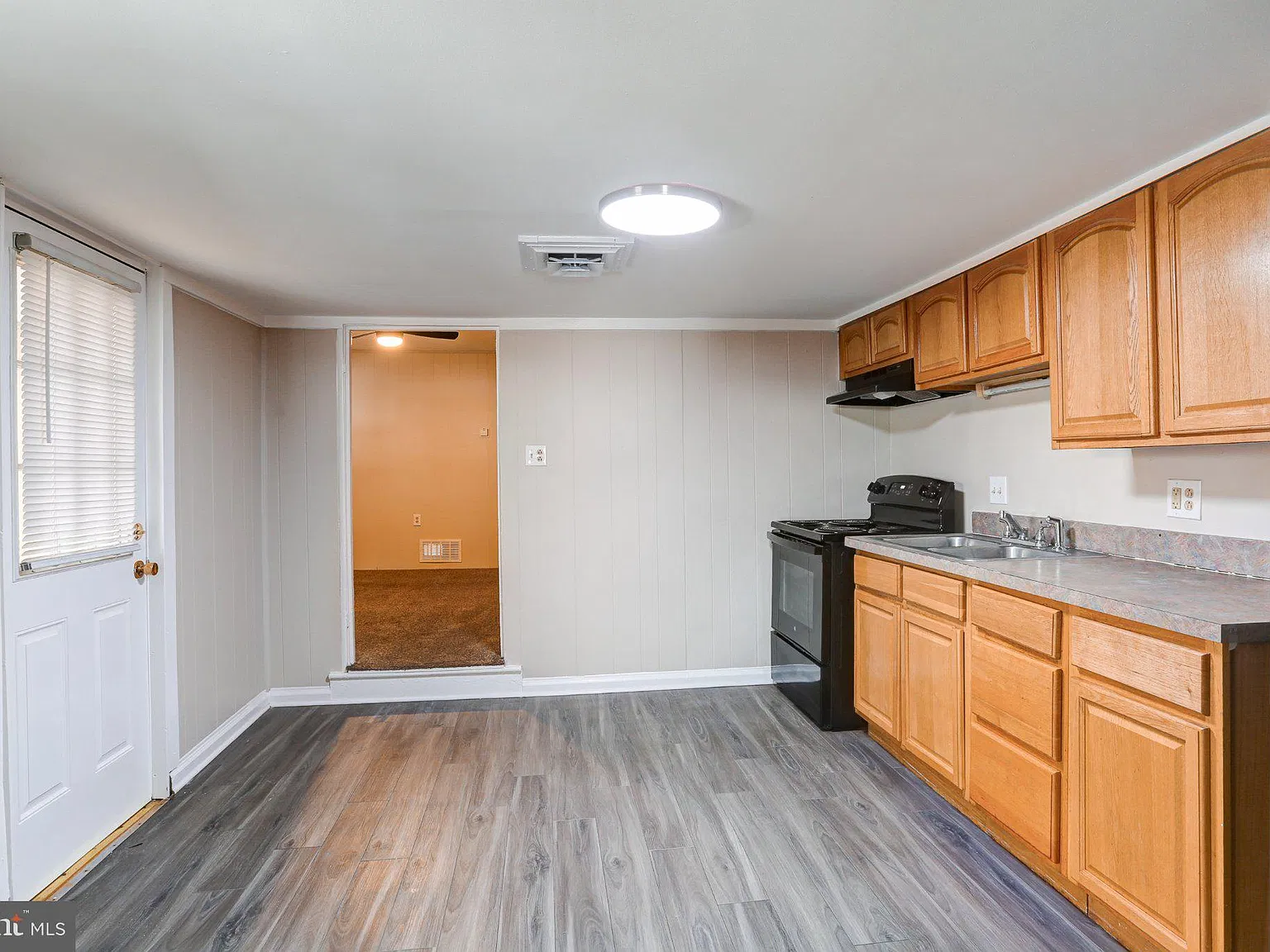 1 bed, 1.0 bath, 500 sqft, $1,275 — Photo 3