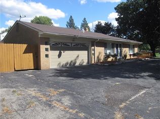 31990 Cherry Hill Rd, Garden City, MI 48135