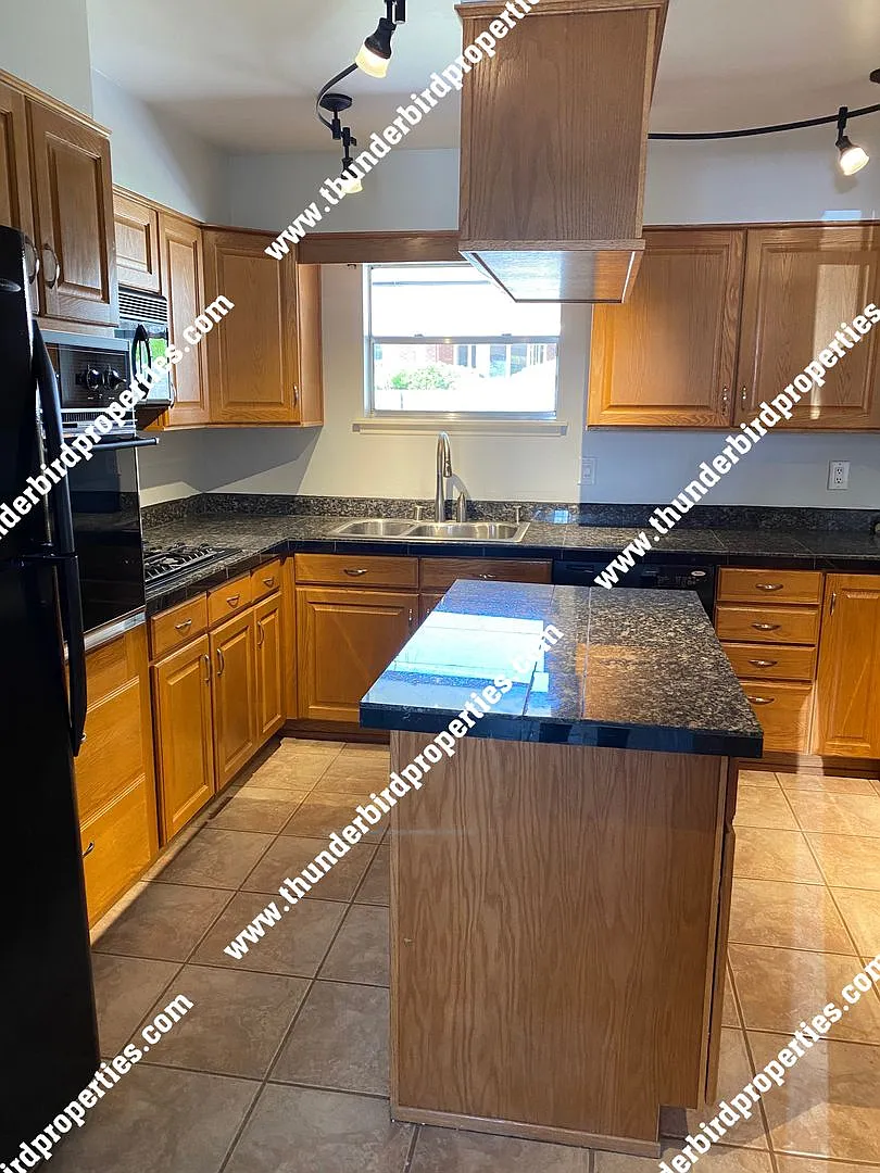 Glenwood Hills — Photo 2