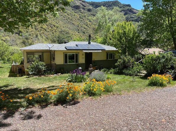 360 Staggs Loop Dr