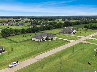 330 Waterview Dr, Gunter, TX 75058