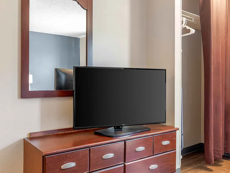 Studio Suite - 1 Queen Bed