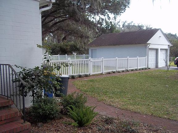 3rd image of 15240 E Oakland Ave