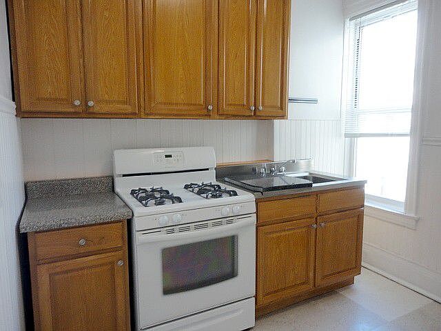 1st image of 3156 36th St APT 3F