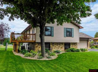 212 Thro Ave, Mankato, MN 56001