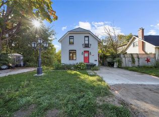 43 Perry St, Barrie, ON L4N 2G2