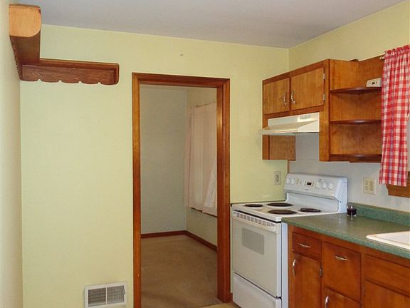 4th image of 125 Altenberg Ave