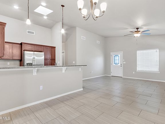 4th image of 14354 Loma Esmeralda Dr