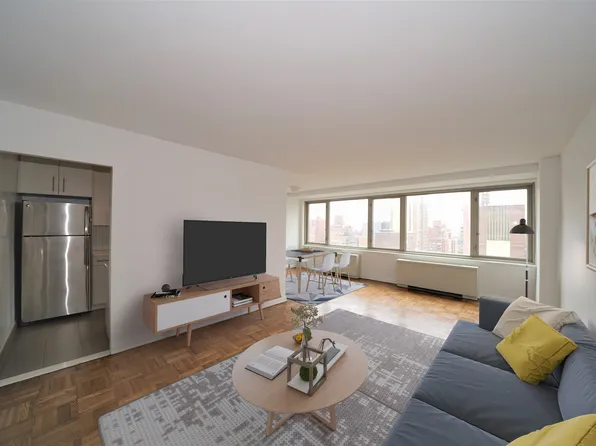 444 East 82nd Street image 1 of 6