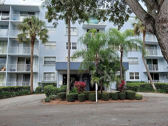 2nd image of 470 Executive Center Drive #4n