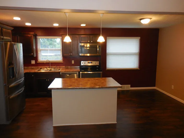 959 Gardner Rd — Photo 2