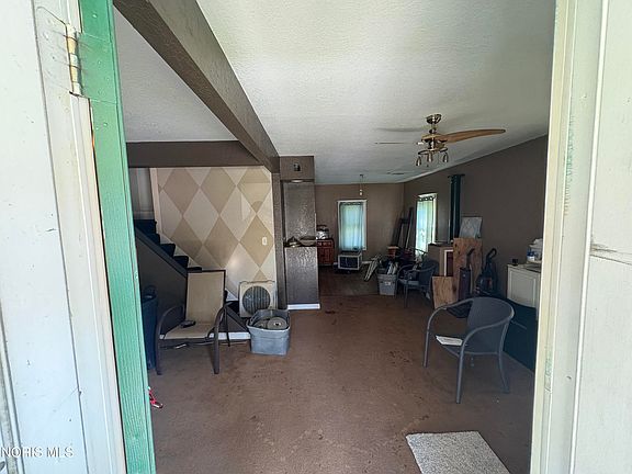 4th image of 1224 Colburn St
