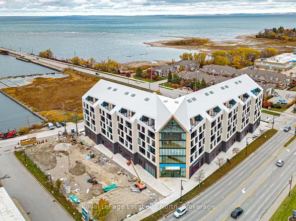 31 Huron St #603, Collingwood, ON L9Y 1C4