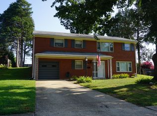 8116 Ainsworth Ave, Springfield, VA 22152