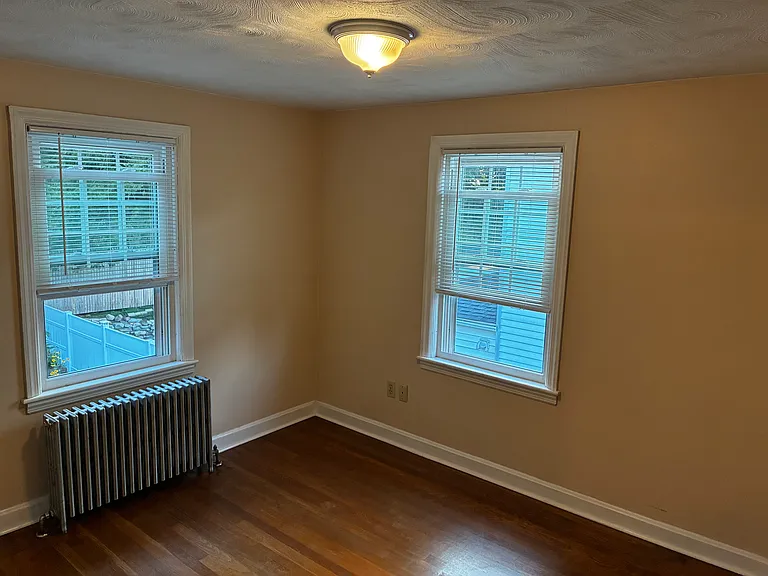 256-258 Lowden St #258 — Photo 6