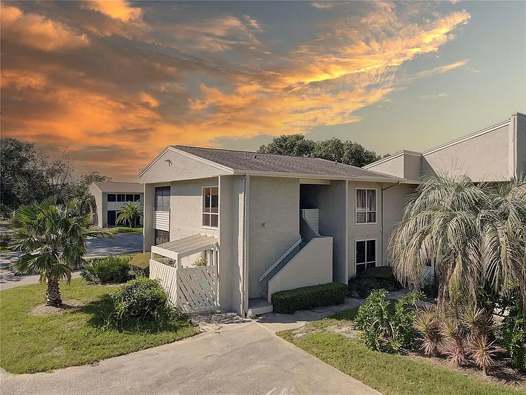 428 Windrush Bay Dr #428 — Photo 1