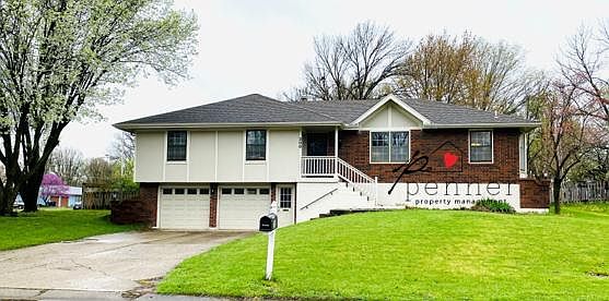 1st image of 200 NE Noeleen Ln