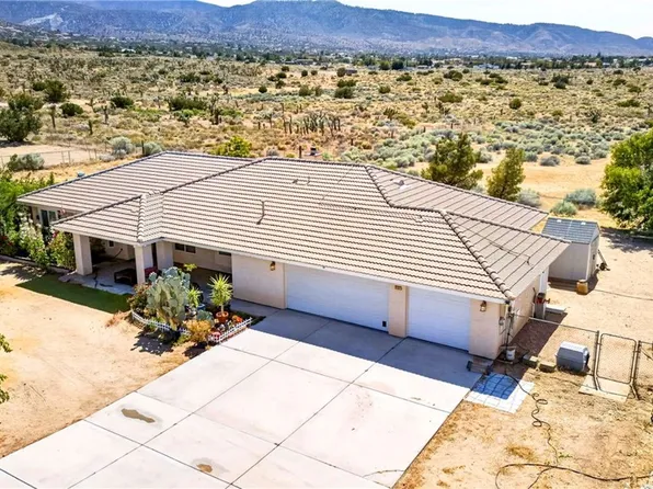 9562 Cambria Ct, Phelan, CA 92371